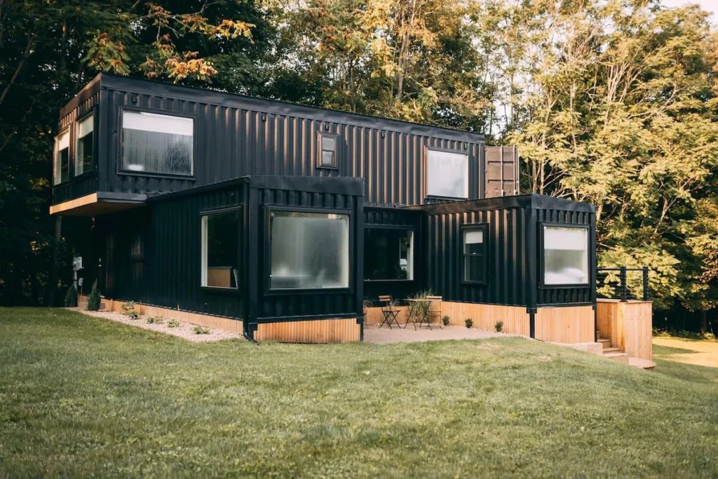 multi-unit-shipping-container-home-3